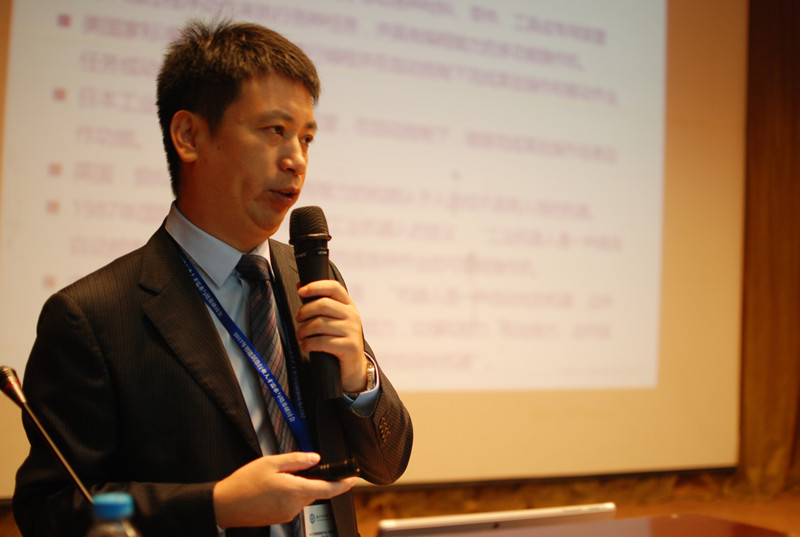 王振华教授做专题报告江苏汇博机器人技术股份有限公司总裁王振华教授